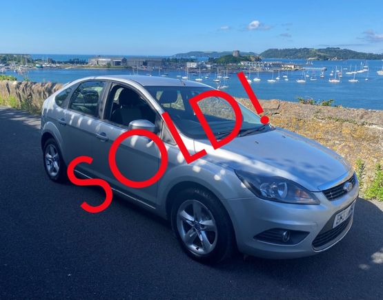 FORD FOCUS 1.8 ZETEC 5 DOOR 2009 MODEL IN SILVER